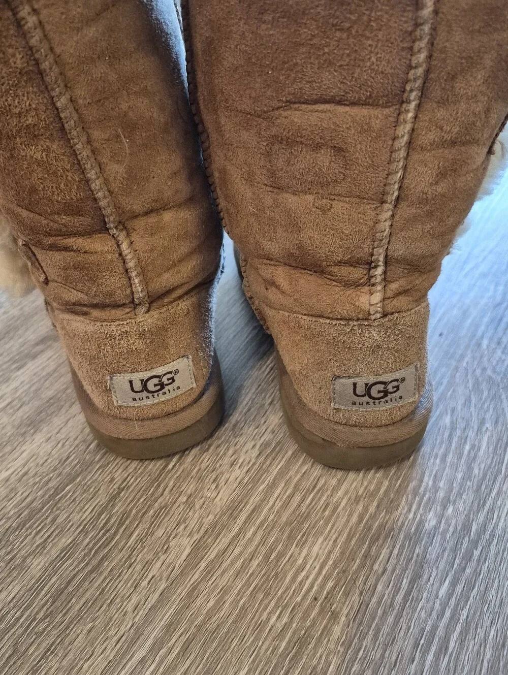 Ugg Thriple Bailey Button In Chestnut Kids Shoes Size 2